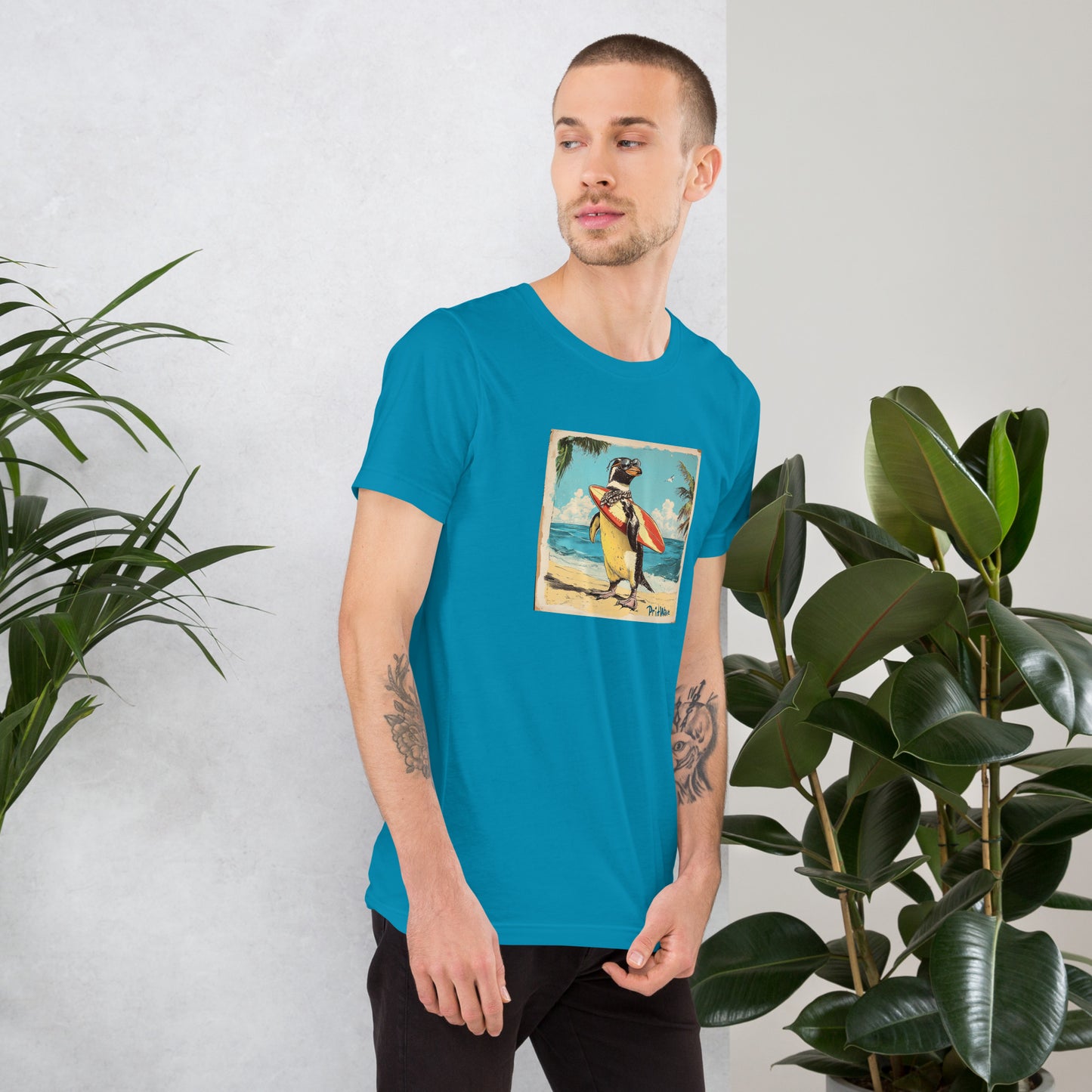 Surfer penguin Unisex t-shirt
